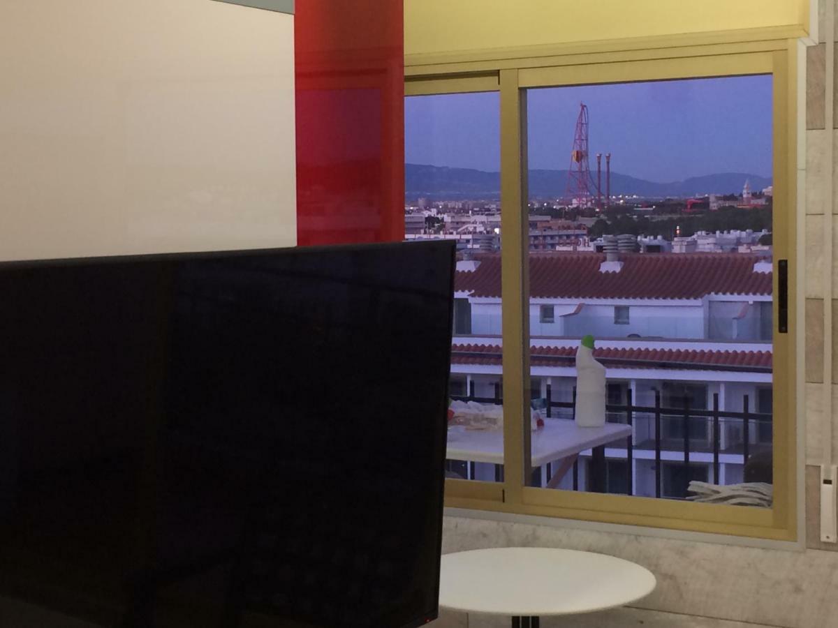 Apartamento En Salou Con Las Vistas Al Port Aventura Esterno foto